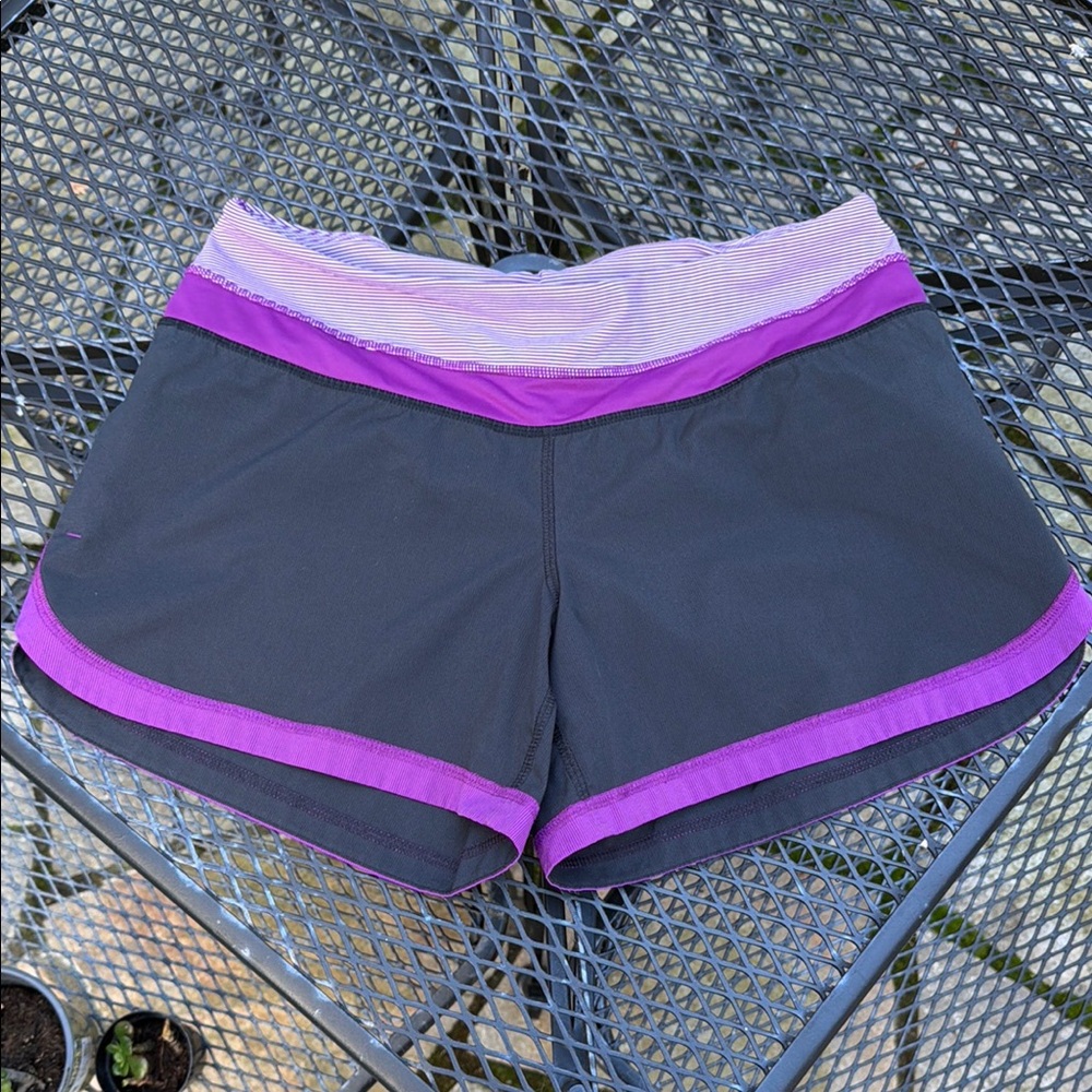 Lululemon running shorts sz 6